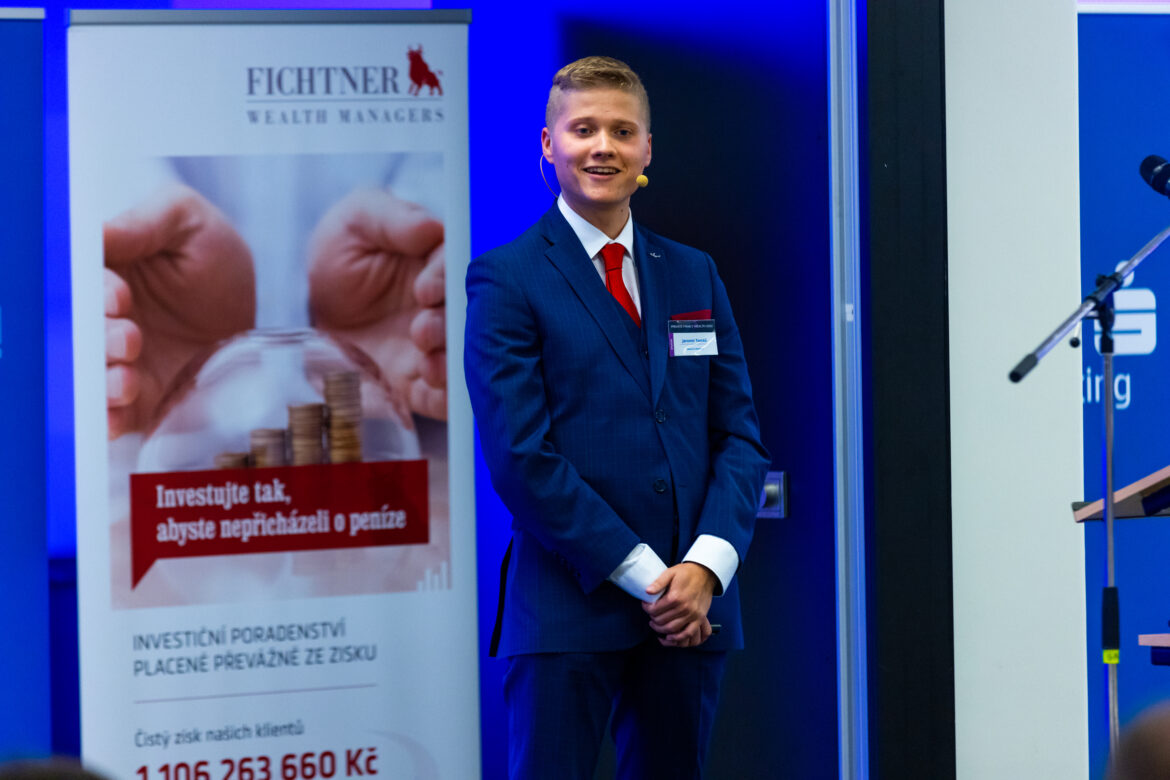 Jaromir-Tomsu-Satturn-Holesov